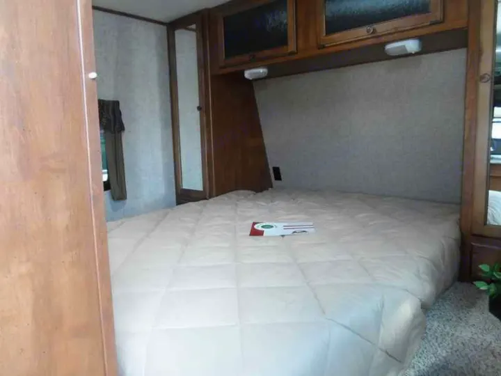 Queen Size mattress with plush pillow top cover. Keystone Sprinter Campfire 2016