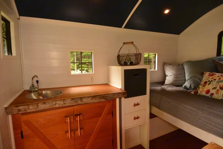 Custom and luxurious interior in a very small and elegant space.. Custom Camper 2017