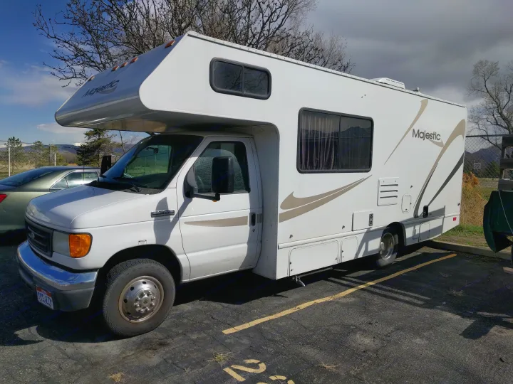 Ford Majestic 23a 2006