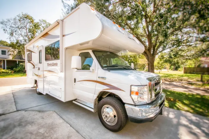 Winnebago Minnie Winnie 2015