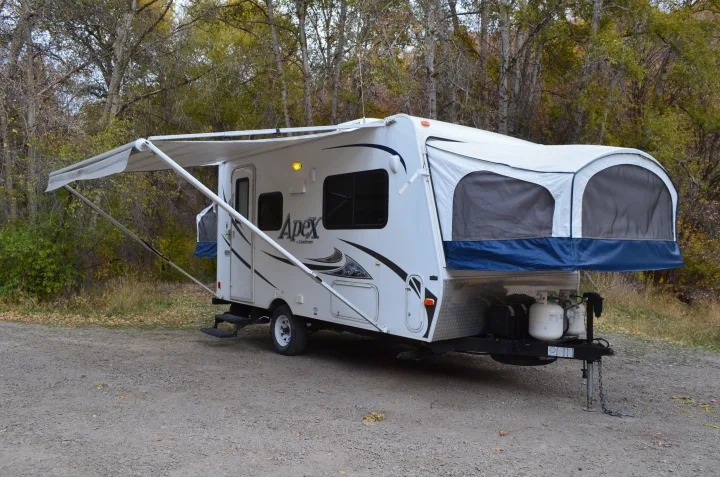 Coachmen Apex 2013