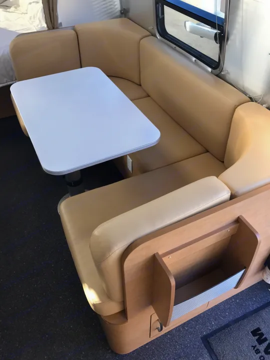 Dinnette/Lounge Bed
38"X74.5". Airstream Sport 2015