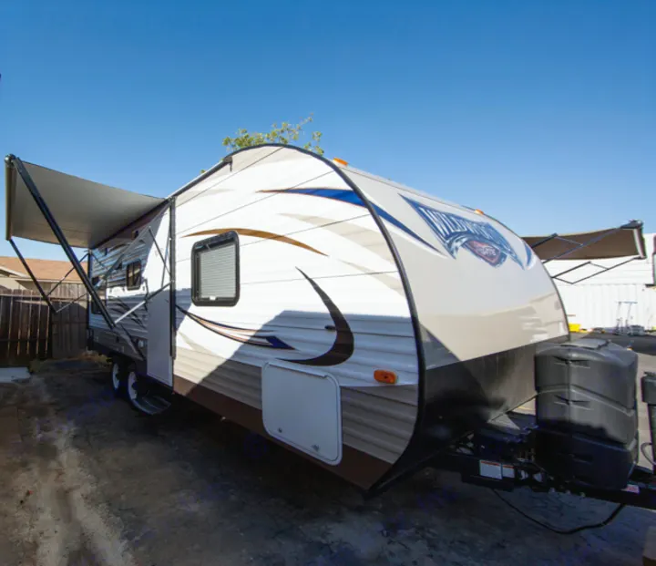 Guest Entry with Awning Open. Forest River Wildwood X-lite 202RDXL 2017
