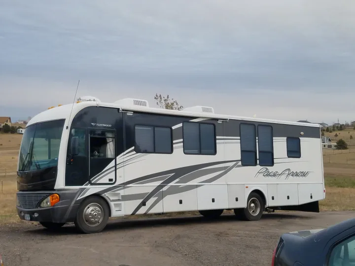Class A, has 3 slide outs, washer and dryer, nice bedroom, nice couch that turns into bed and dinette that turns into a bed. Generator, awnings, very nice and maintained. Powerful gas engine. . Pace-Arrow 37c 2005