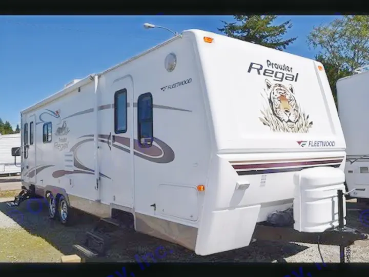 Fleetwood Regal 2005