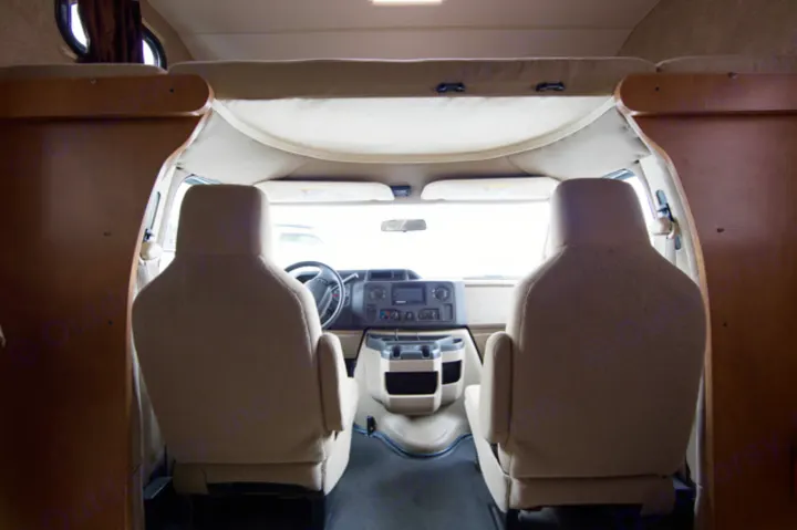 Cab area. Winnebago Minnie Winnie 31K 2014