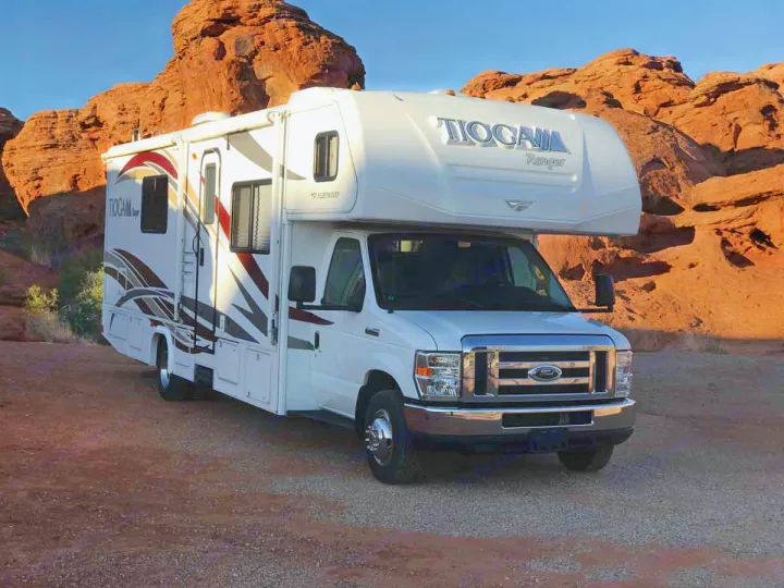 Front right exterior. Fleetwood Tioga Ranger 2012