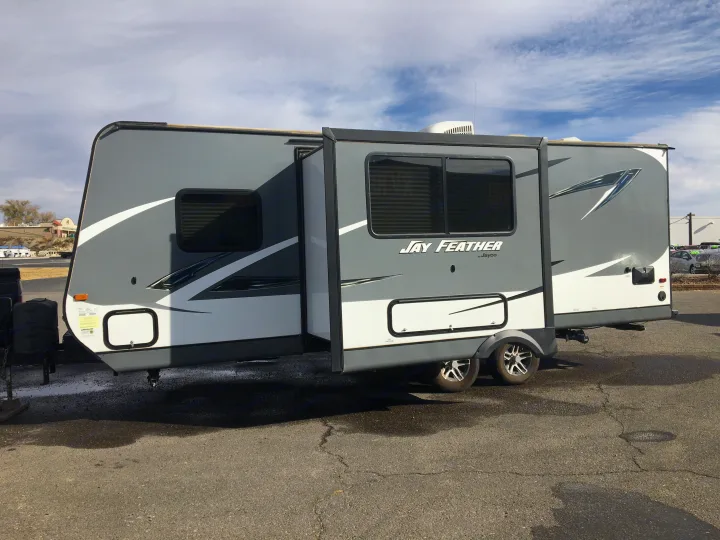 Jayco Jay Feather 2016