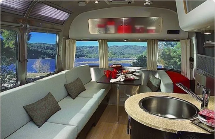 Breath taking views from the panoramic windows that you only find in an Airstream. Gorgeous crepe leather interior and Expresso cabinets.. Airstream International 2014