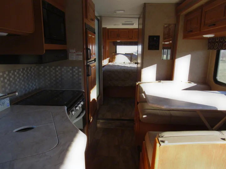 Forest River Sunseeker 2017