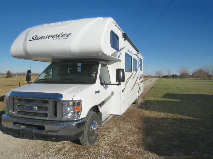 Forest River Sunseeker 2017