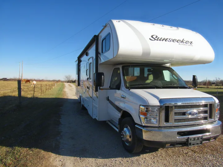 Forest River Sunseeker 2017