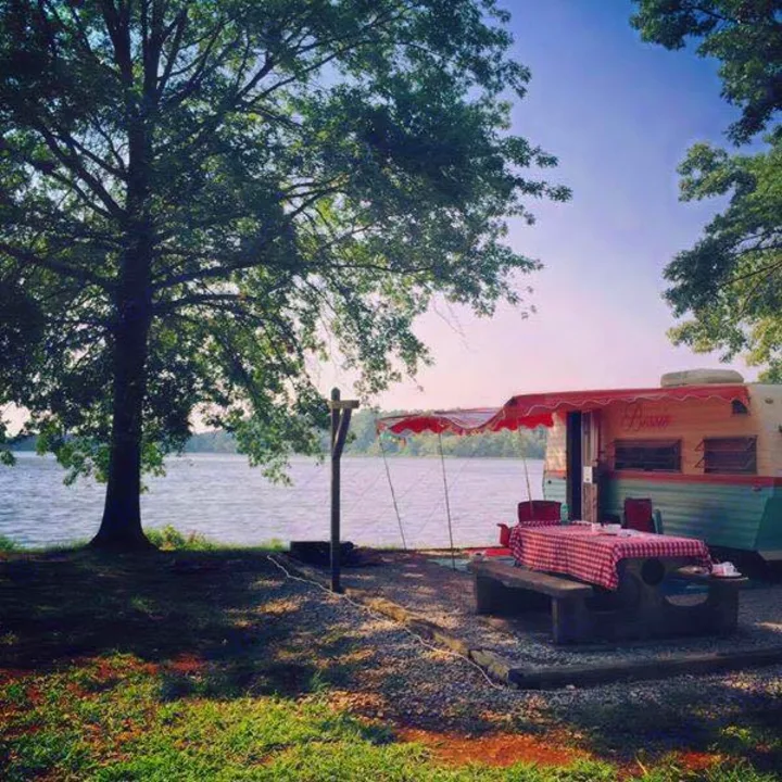 Our beloved "Bessie", the family "glamper", now YOURS for the loving! Party like it's 1979! 
. Coachmen Cadet 1979
