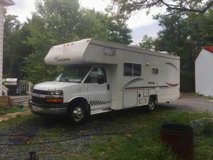 Coachmen Freedom Express 2003