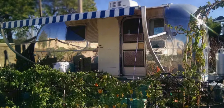 Airstream Land Yacht 1973