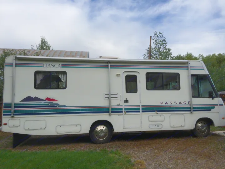 Winnebago Itasca Passsage 28RQ 1995