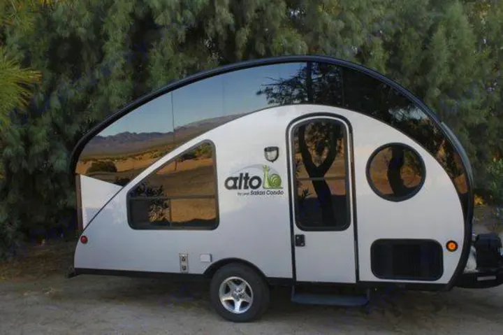 Safari Condo R1723 2023