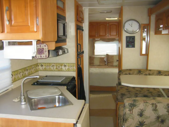Forest River Sunseeker 2006