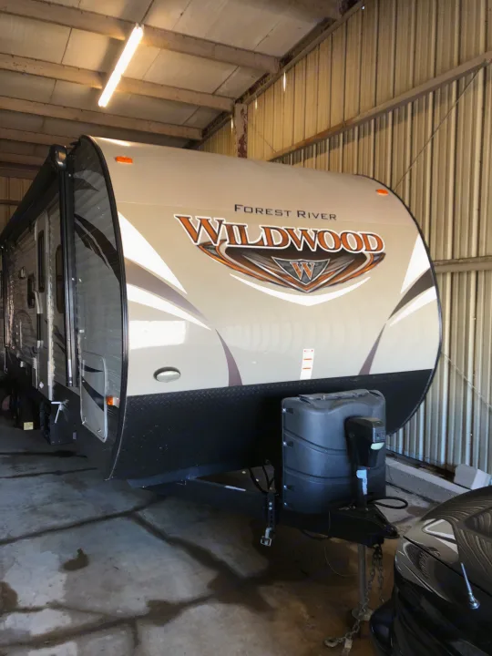 2015 like new condition. . Wildwood 32qbss T31KQBTS 2015