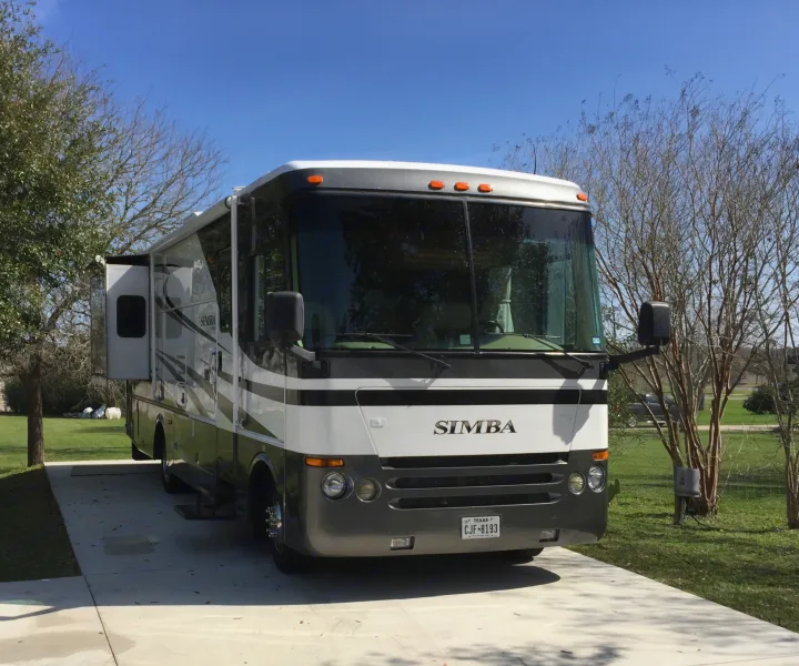 Safari 30 Ft Simba 2005