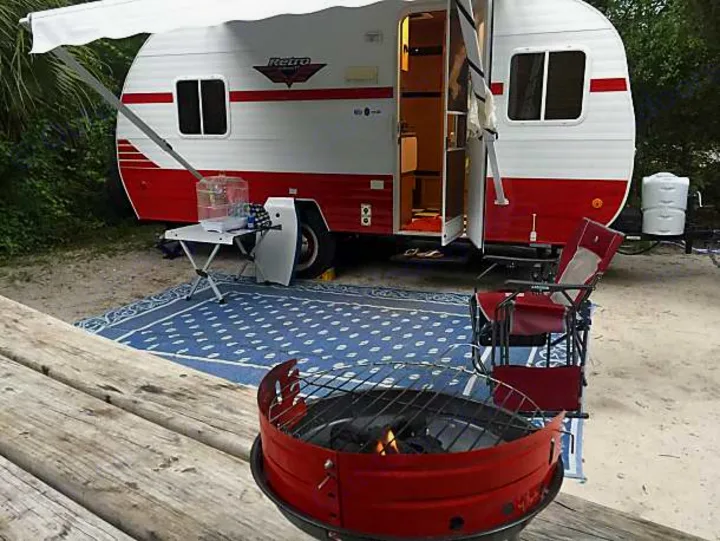 Riverside Rv Retro 2017