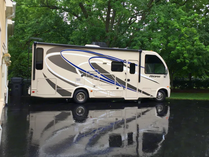 Thor Motor Coach Vegas 2015