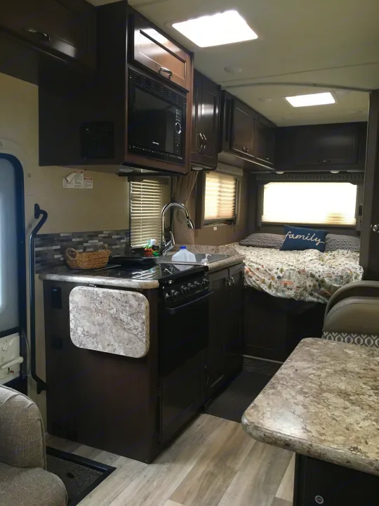 Kitchen and Bed. Thor Motor Coach Freedom Elite 2018