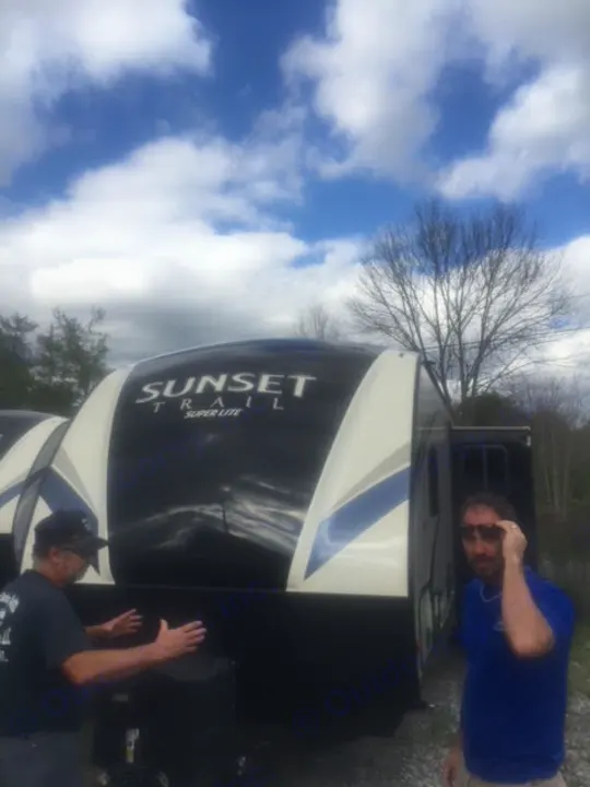 Front View. Crossroads Sunset Trail Super Lite 2017