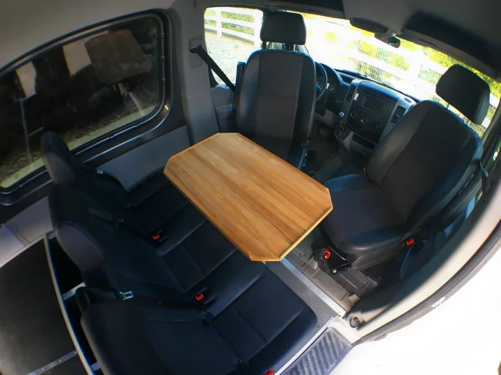 Easy to set up and remove swivel table. . Mercedes-Benz Sprinter 2016