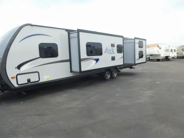 Coachmen Apex 2015