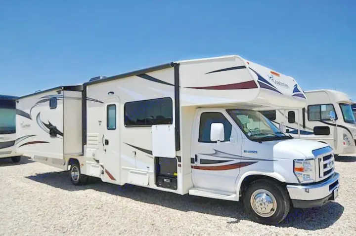 Coachmen Freelander 32BH 2014