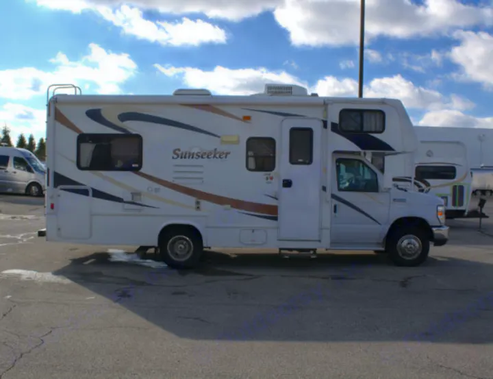 Forest River Sunseeker 2010