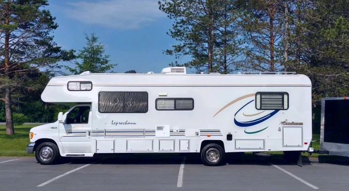 Coachmen Leprechaun 2000