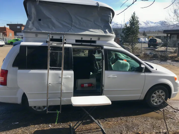 Passenger Side Upper Berth, ladder and ext table. chrysler Town/Country Jucy Conversion 2010
