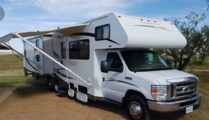 Winnebago Access 2009