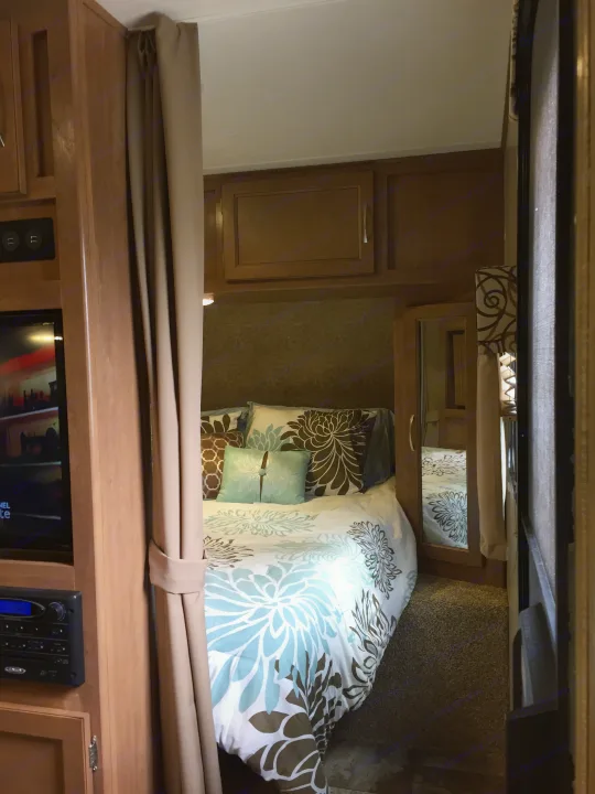 Coachmen Apex 2016