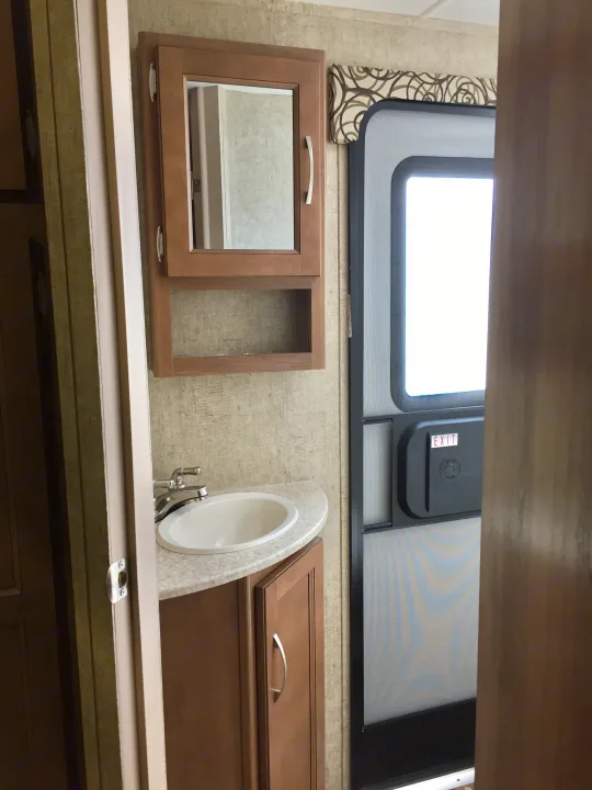 Coachmen Apex 2016