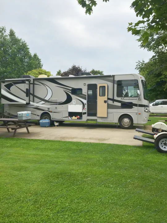 Thor Motor Coach Hurricane 2014
