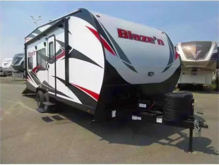 Pacific Coachworks Blaze'N 2018