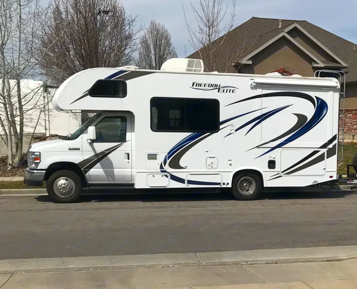 Thor Motor Coach Freedom Elite 2018