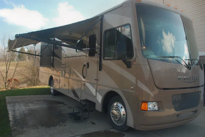 passenger side. Winnebago Vista 2014