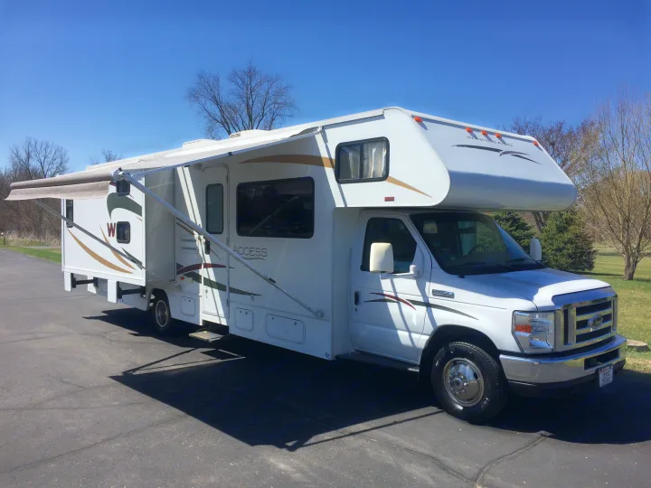 Winnebago Access 2008