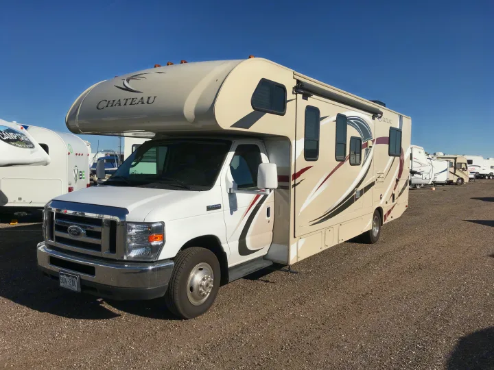 Thor Motor Coach Chateau 2017