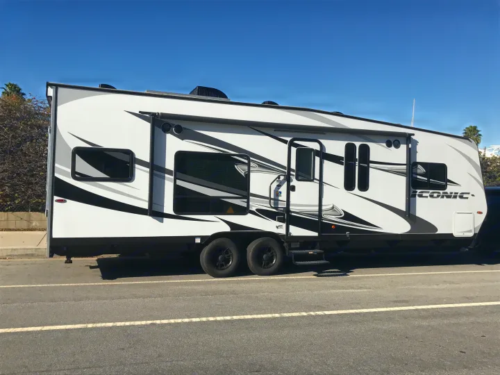 Eclipse Recreational Vehicles Iconic 2017
