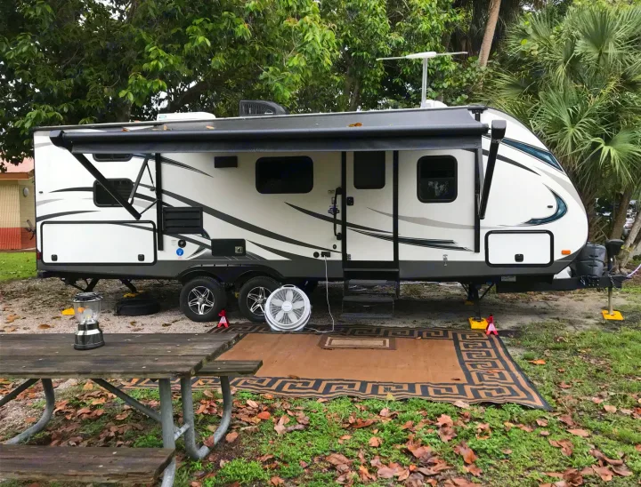 Front entrance with tarp. Other I-Go 2016