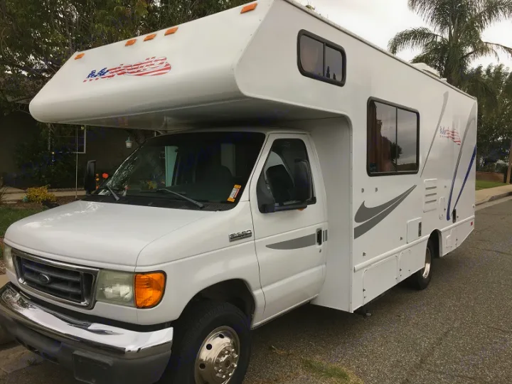 Ford Majestic 23a 2007