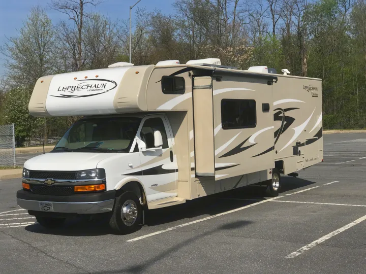2015 Leprechaun Coachman, 50th Anniversary Eddition . Coachmen Leprechaun 2015