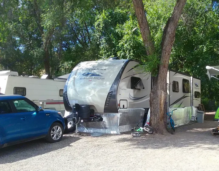 Coachmen Freedom Express 2015