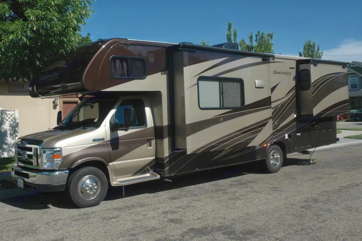 Forest River Sunseeker 2017
