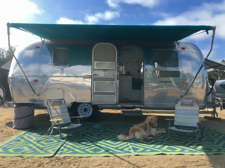 Airstream Land Yacht 1973